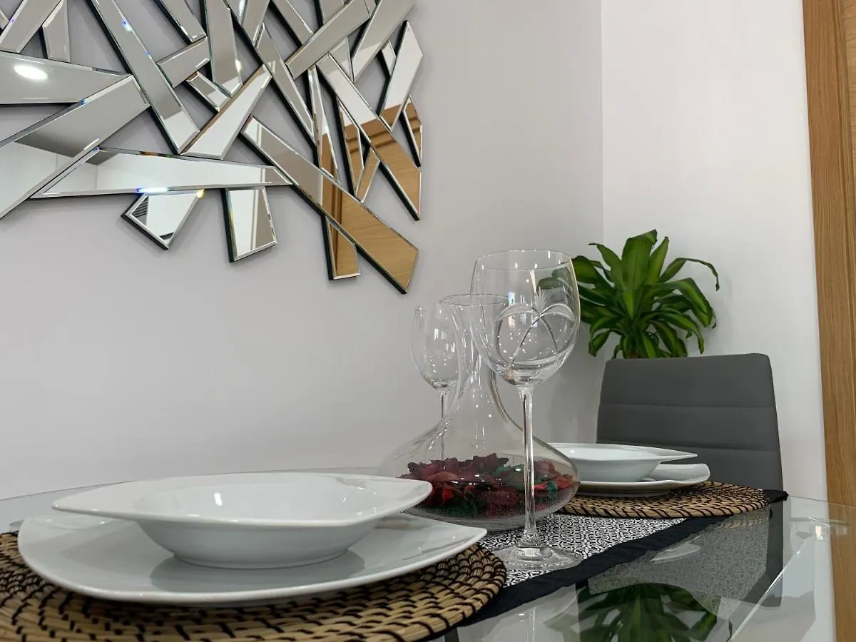A Estrenar Preciosa Suite-Centrico-Con Jardin Y Porche Torremolinos Spain