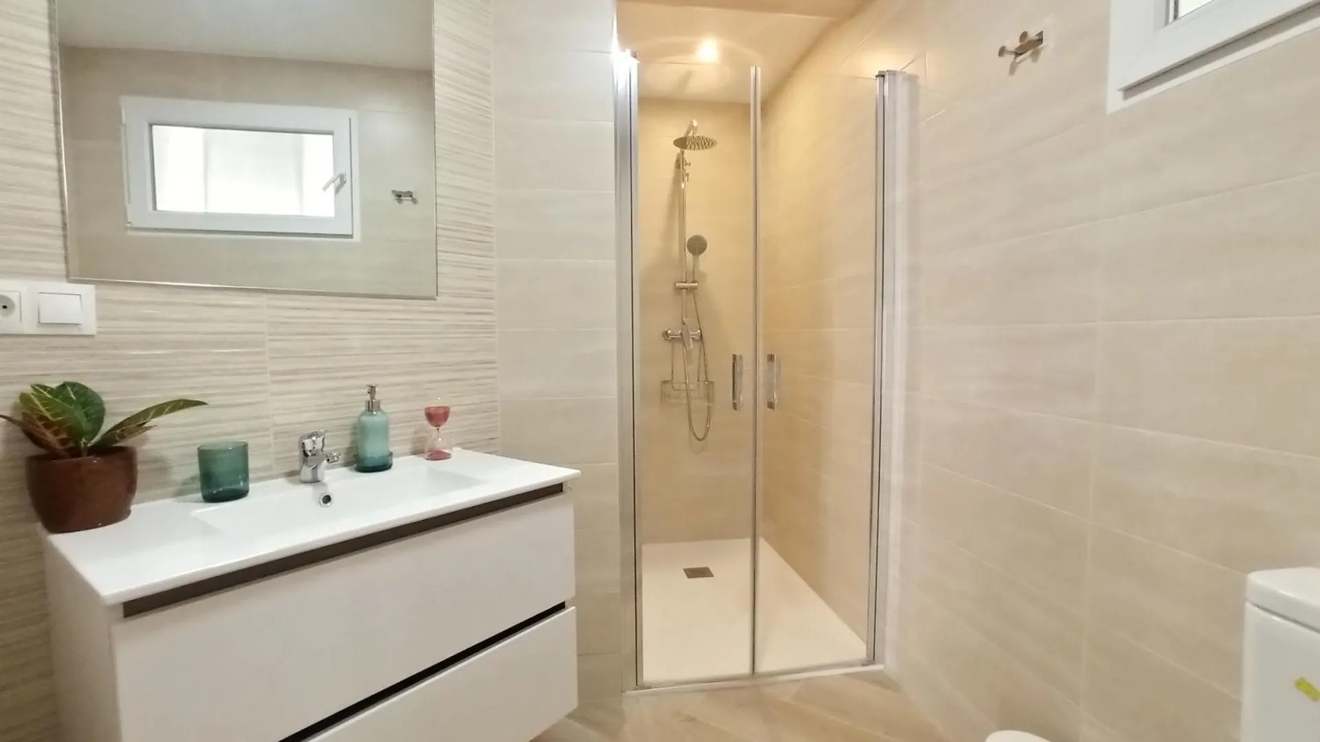 A Estrenar Preciosa Suite-Centrico-Con Jardin Y Porche Torremolinos Apartman
